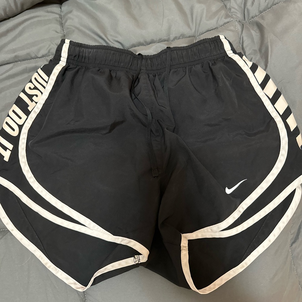 Nike shorts size medium,